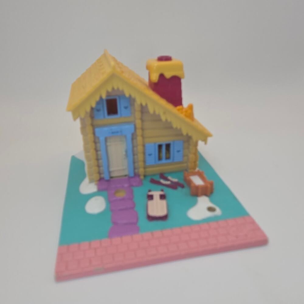 Vintage 1993 Polly Pocket Bluebird Ski Lodge Ski Chalet with 1 Figure - Picture 6 of 11